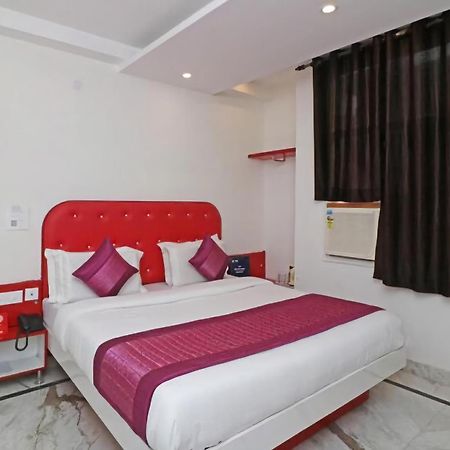 Hotel Leo Continental Nuova Delhi Esterno foto