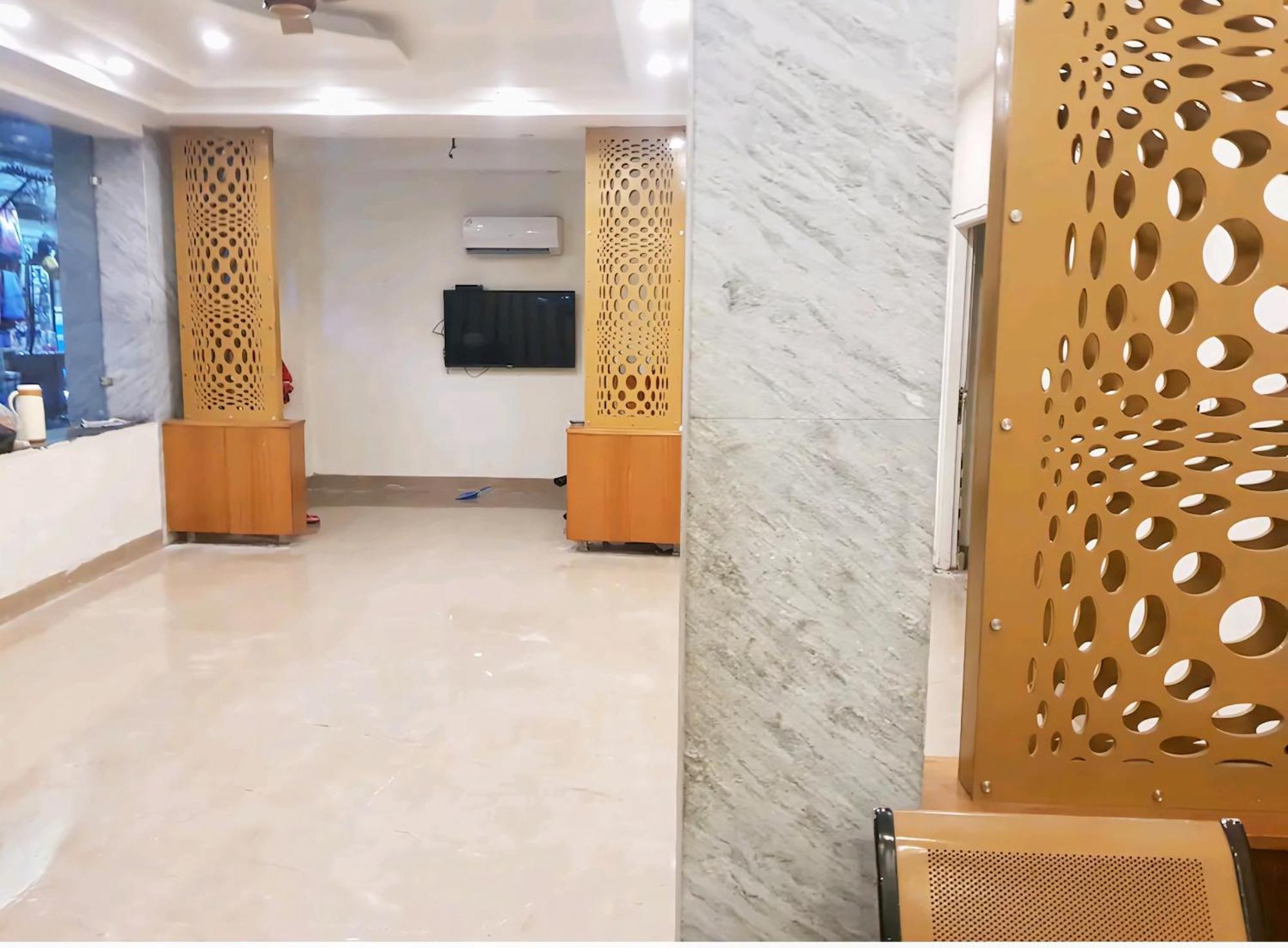 Hotel Leo Continental Nuova Delhi Esterno foto