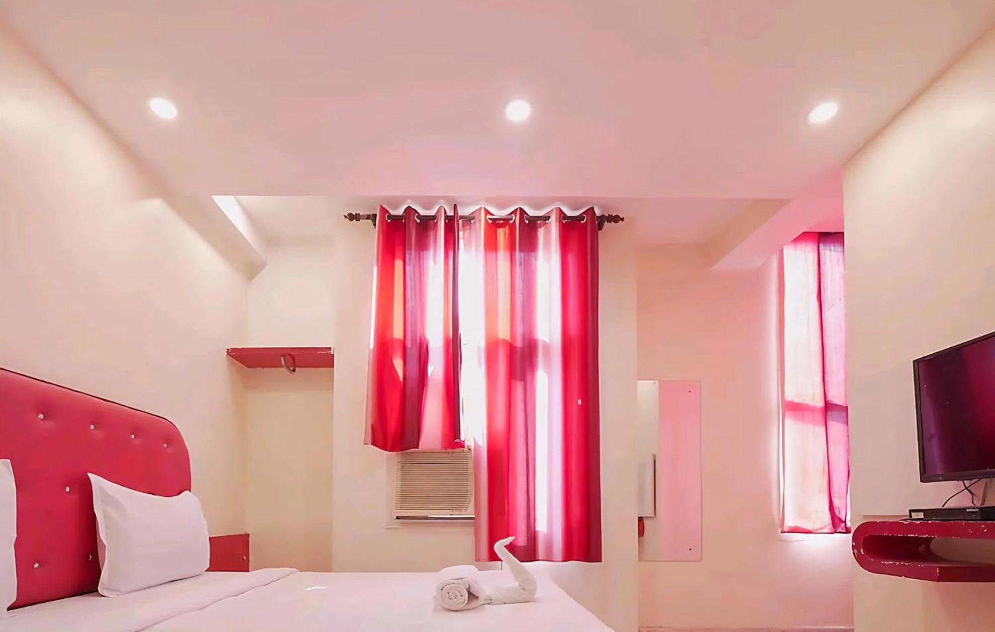 Hotel Leo Continental Nuova Delhi Esterno foto