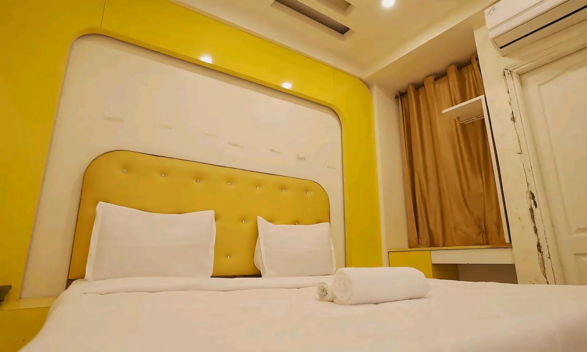Hotel Leo Continental Nuova Delhi Esterno foto