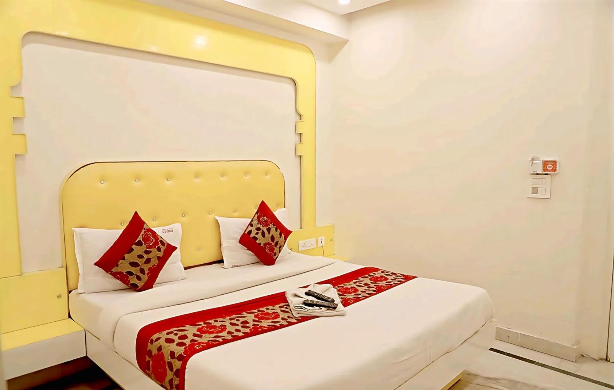 Hotel Leo Continental Nuova Delhi Esterno foto