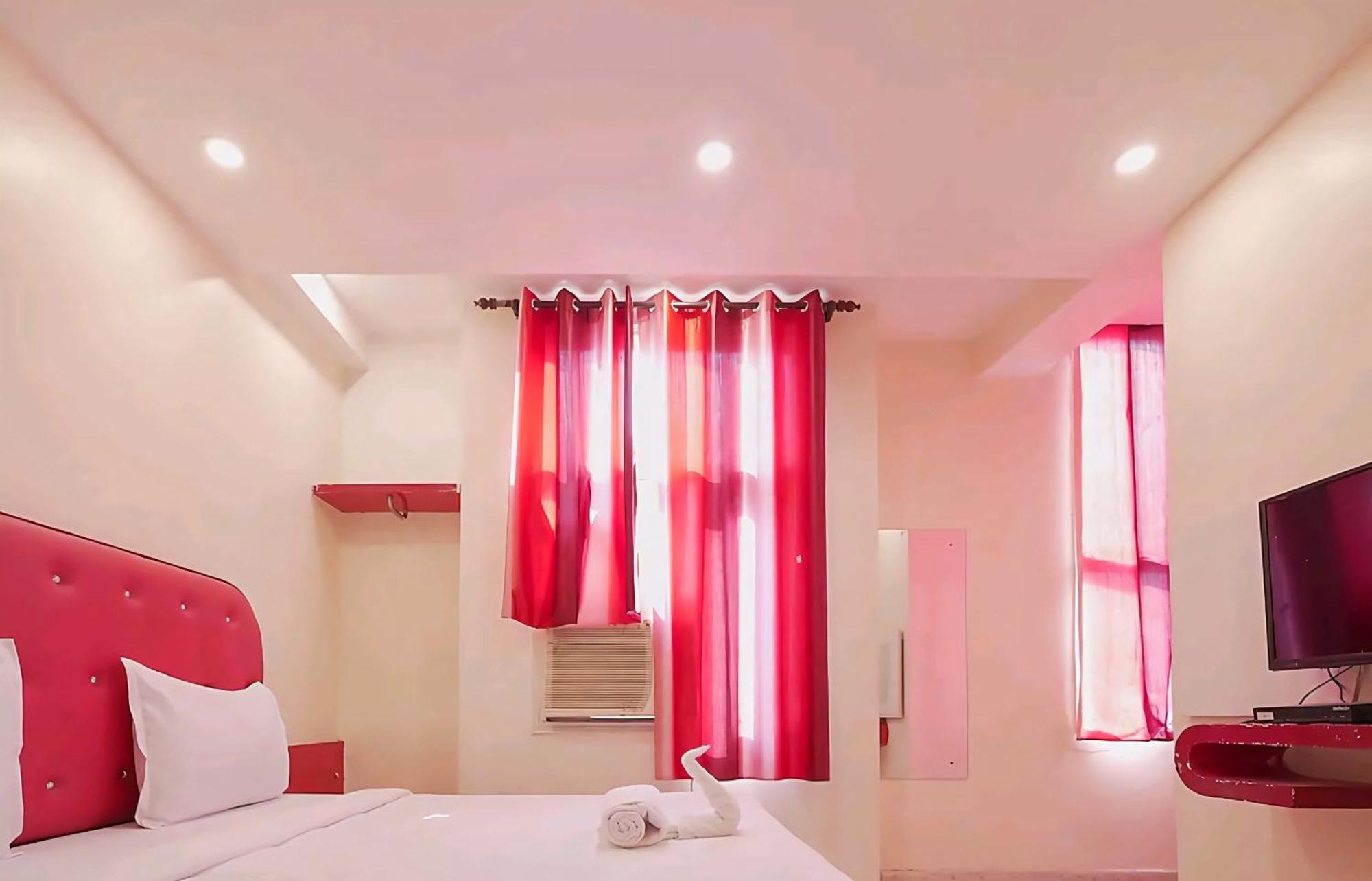 Hotel Leo Continental Nuova Delhi Esterno foto
